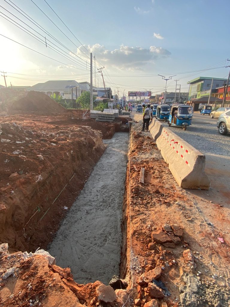 Concrete blinding for drainage inlet to the manhole at Nnebisi road