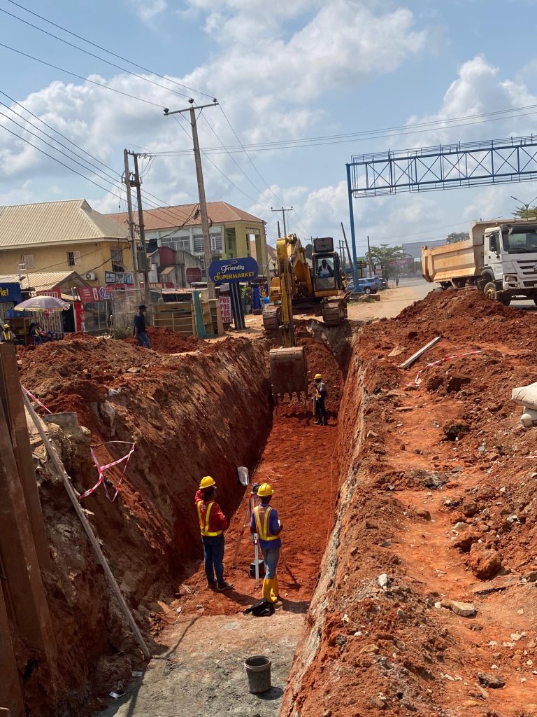 Excavation at CH 0+375  of 1.2x1.2m sewer by submit road