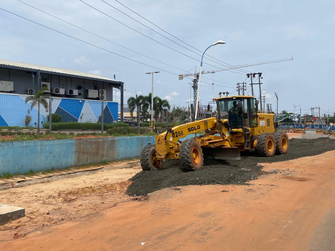 Placing of Stonebase by ShopRite, Submit road.