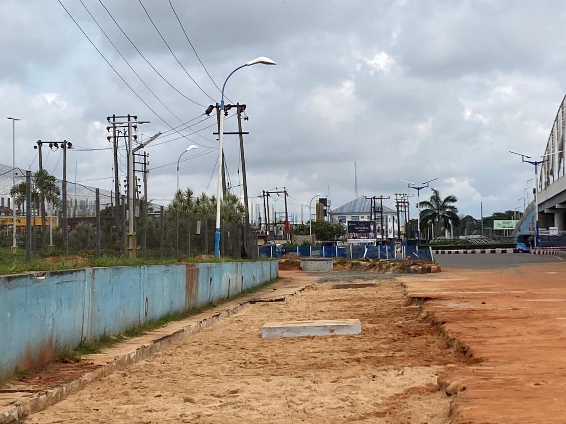 Manhole final cover placed by Nwelih street
